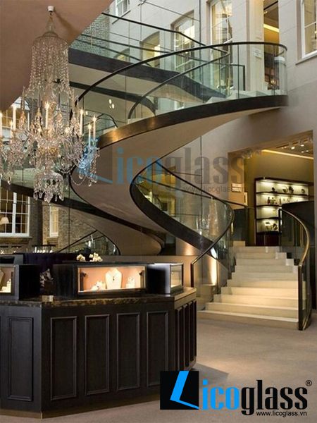 CẦU THANG KÍNH 001