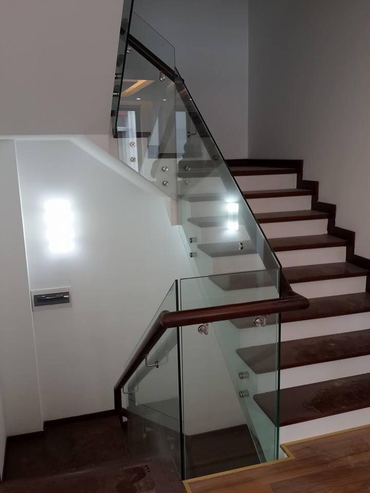 CẦU THANG KÍNH LCL