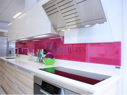 kinh-op-bep-mau-hong15