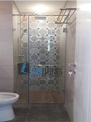 Thi công Nhà tắm kính cường lực tại chung cư Gold Mark City