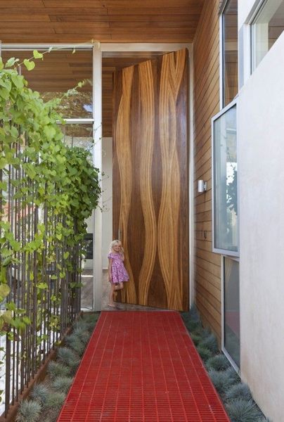 Top 10 mẫu cửa gỗ tự nhiên, cửa gỗ công nghiệp đang hot trong thiết kế nội thất hiện nay