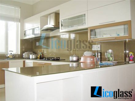 Kính ốp bếp màu nâu Kính ốp bếp màu nâu